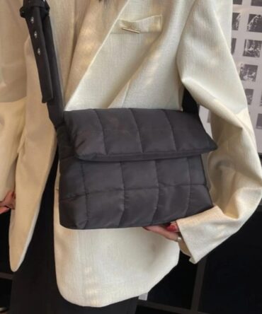 Cartera cuadrada