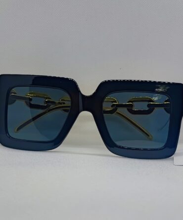 Lentes de sol cuadrados negro con varillas decorativas