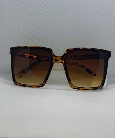Lentes de sol cuadrados grandes con detalles en animal print
